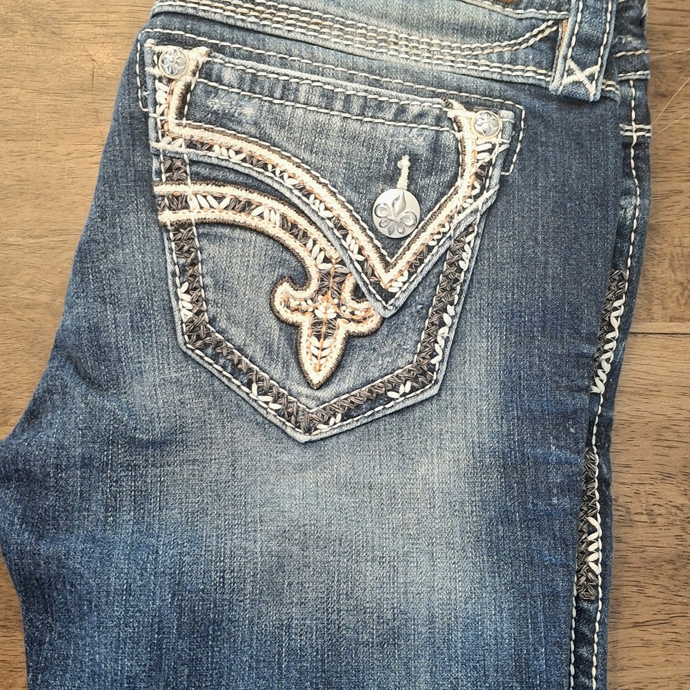Rock Revival Alexia Size 27 Crop Blue Jeans Embroidered Pockets
